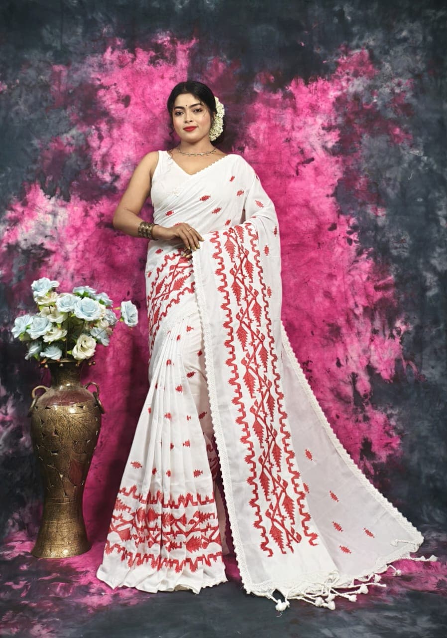 The Lal Paar Edit — Ivory & red saree